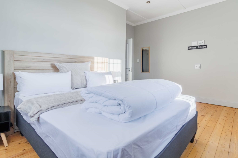 4 Bedroom Property for Sale in Bantry Bay Western Cape